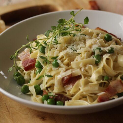 Pasta with Ham or Smoked Turkey and Peas Al Dente